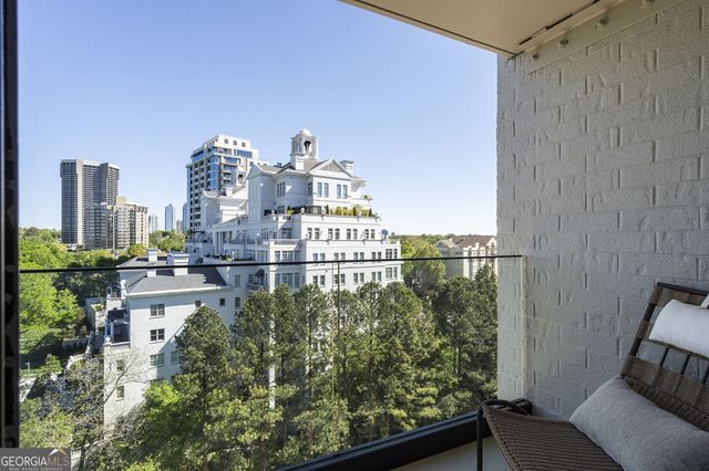 2460 Peachtree Road NE 1511, Atlanta, GA 30305
