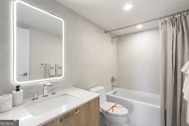 2460 Peachtree Road NE 1511, Atlanta, GA 30305