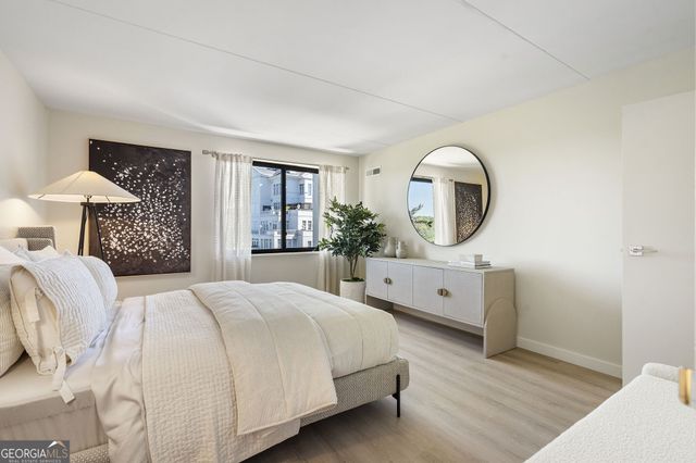 2460 Peachtree Road NE 1511, Atlanta, GA 30305