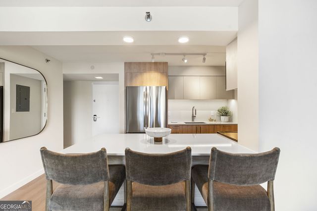 2460 Peachtree Road NE 1511, Atlanta, GA 30305