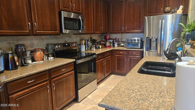 6814 S 49TH Drive, Laveen, AZ 85339