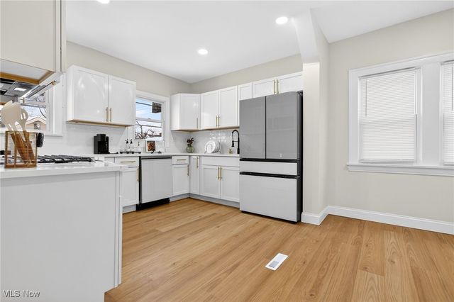 4004 E 154th Street, Cleveland, OH 44128