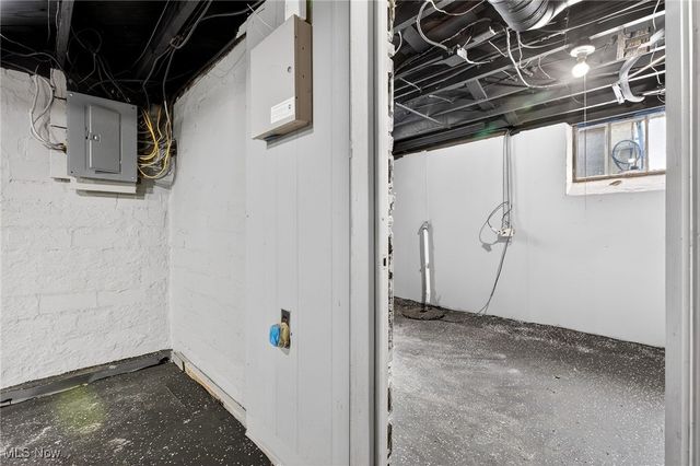 4004 E 154th Street, Cleveland, OH 44128