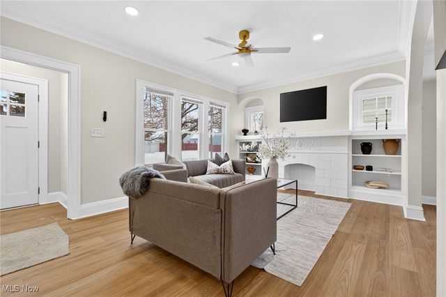 4004 E 154th Street, Cleveland, OH 44128