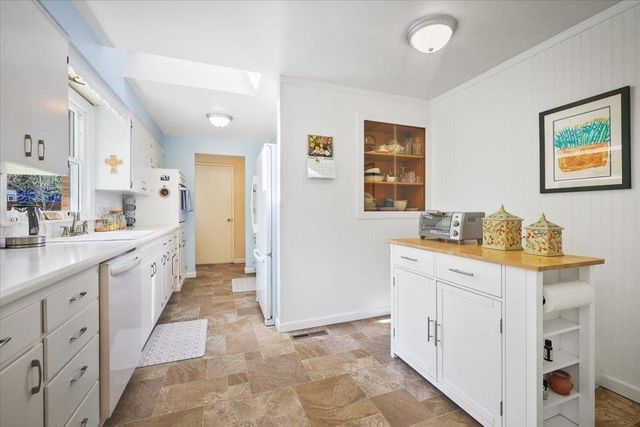 1523 W Ardmore Dr, Spokane, WA 99218