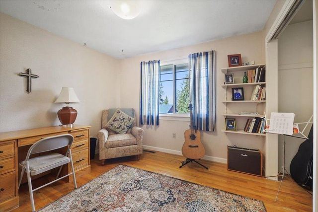 1523 W Ardmore Dr, Spokane, WA 99218