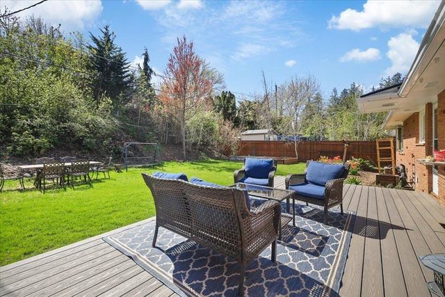 1523 W Ardmore Dr, Spokane, WA 99218