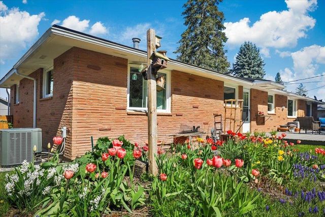 1523 W Ardmore Dr, Spokane, WA 99218