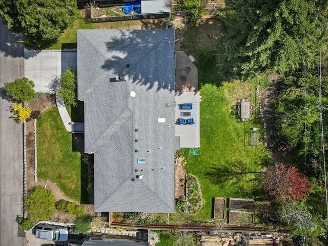 1523 W Ardmore Dr, Spokane, WA 99218