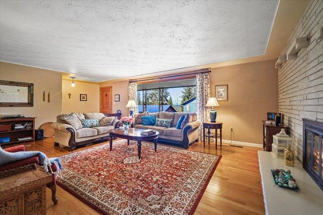 1523 W Ardmore Dr, Spokane, WA 99218