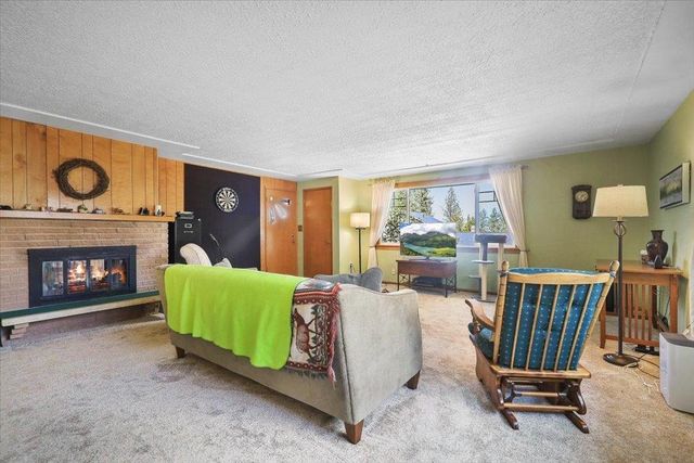 1523 W Ardmore Dr, Spokane, WA 99218