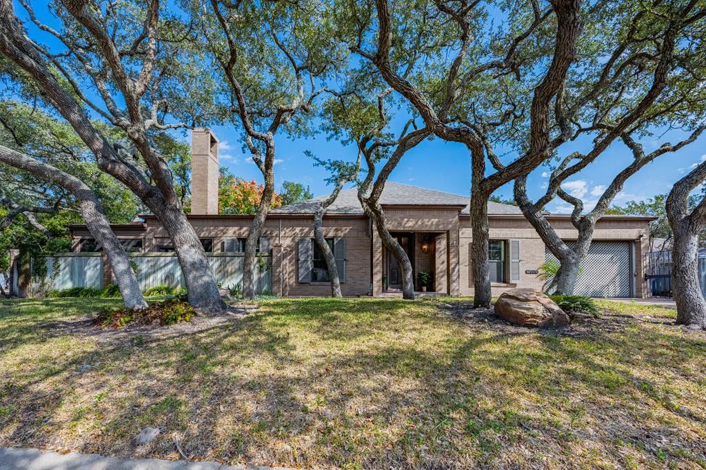 2006 Crescent Drive, Rockport, TX 78382 — exterior