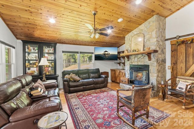 2533 Coopers Creek Road, Bryson City, NC 28713