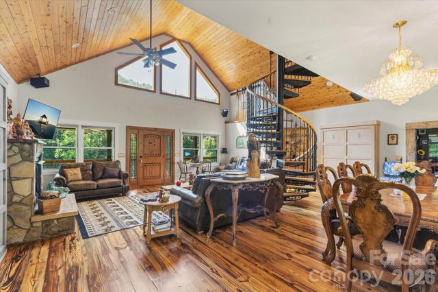 2533 Coopers Creek Road, Bryson City, NC 28713
