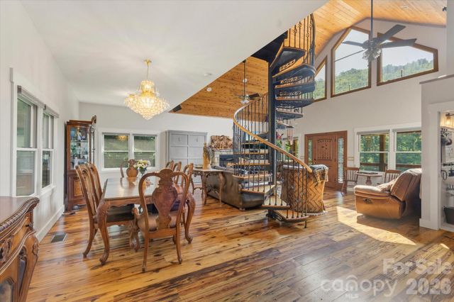 2533 Coopers Creek Road, Bryson City, NC 28713