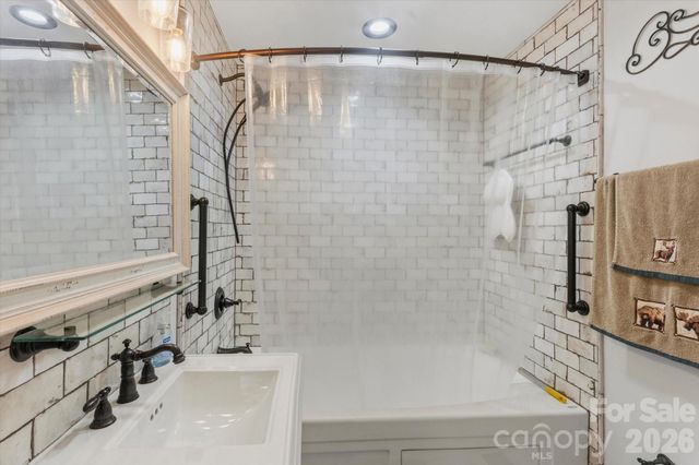 2533 Coopers Creek Road, Bryson City, NC 28713