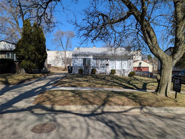 618 Linda Vista Drive, Pontiac, MI 48342