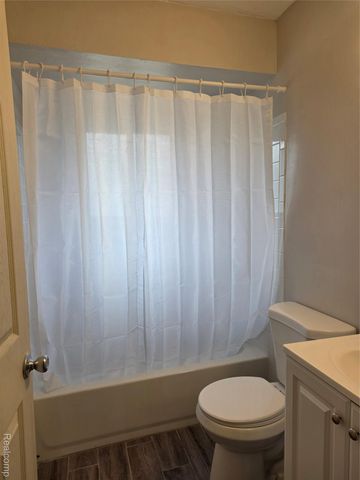 618 Linda Vista Drive, Pontiac, MI 48342