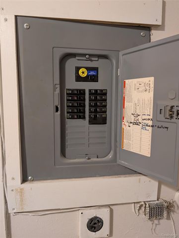 618 Linda Vista Drive, Pontiac, MI 48342