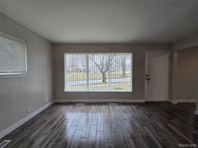 618 Linda Vista Drive, Pontiac, MI 48342