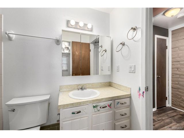 7772 W Glasgow Pl, Littleton, CO 80128
