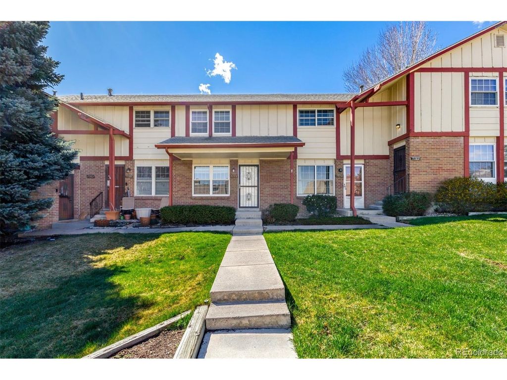 7772 W Glasgow Pl, Littleton, CO 80128