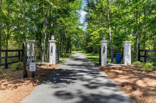 7246 Highway 165, Ravenel, SC 29470