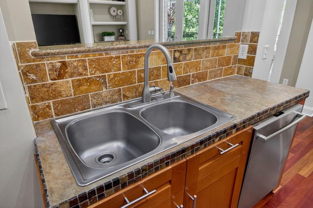 7246 Highway 165, Ravenel, SC 29470