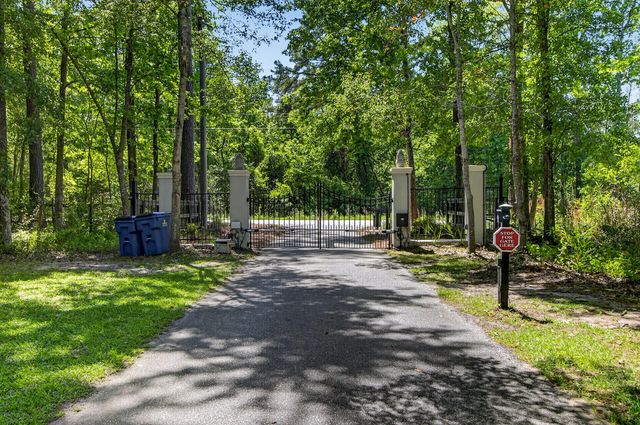 7246 Highway 165, Ravenel, SC 29470