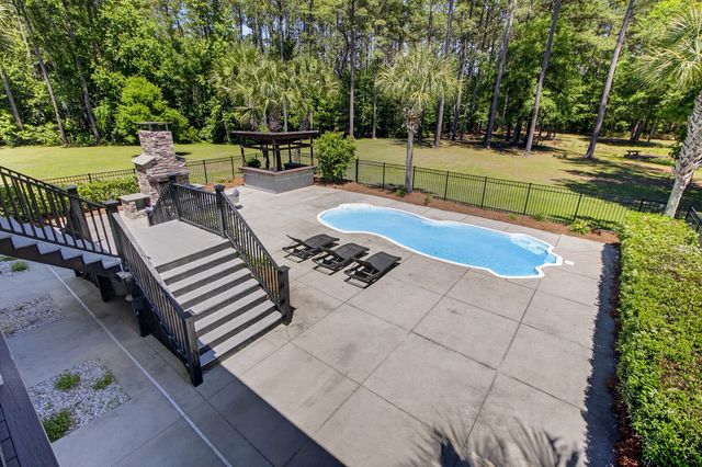 7246 Highway 165, Ravenel, SC 29470