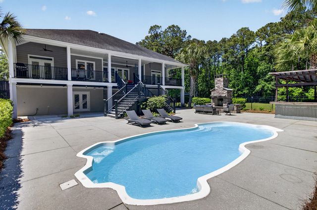 7246 Highway 165, Ravenel, SC 29470