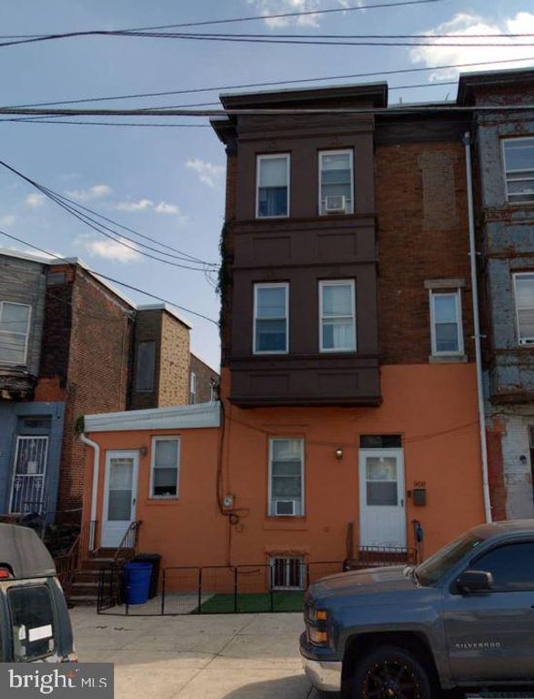 908 W ERIE AVE, Philadelphia, PA 19140