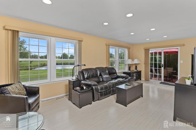14 Thomas Paine Drive, Monroe, NJ 08831