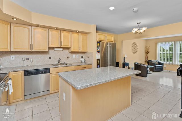 14 Thomas Paine Drive, Monroe, NJ 08831