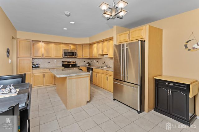 14 Thomas Paine Drive, Monroe, NJ 08831