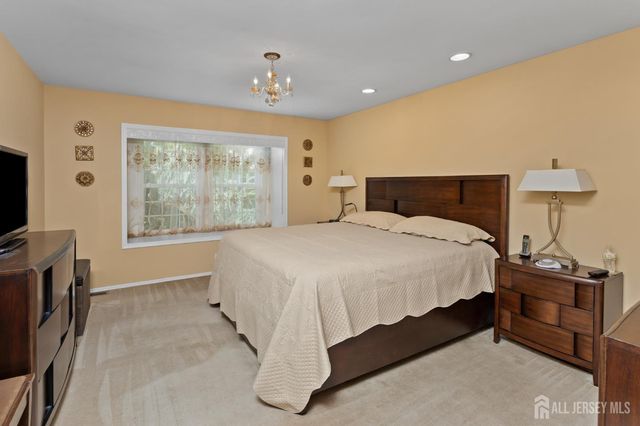 14 Thomas Paine Drive, Monroe, NJ 08831
