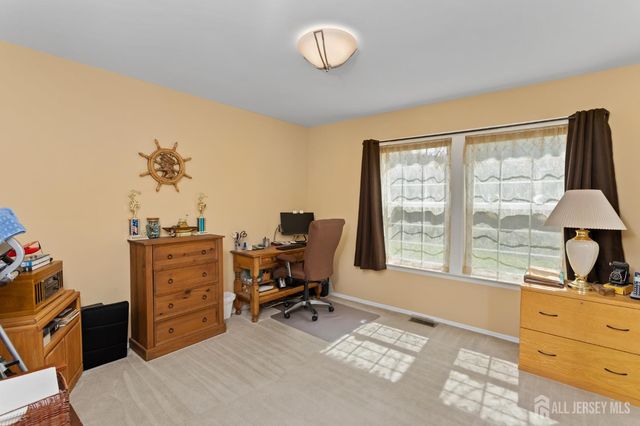 14 Thomas Paine Drive, Monroe, NJ 08831