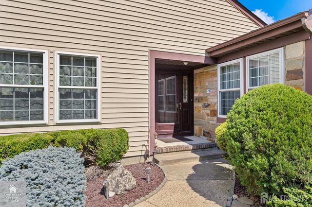 14 Thomas Paine Drive, Monroe, NJ 08831