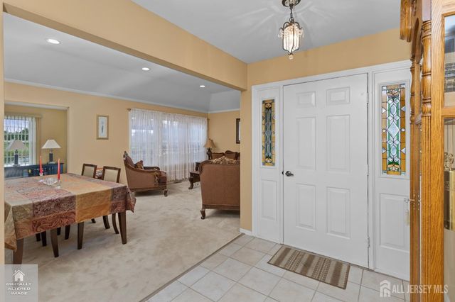 14 Thomas Paine Drive, Monroe, NJ 08831