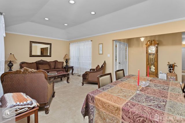 14 Thomas Paine Drive, Monroe, NJ 08831