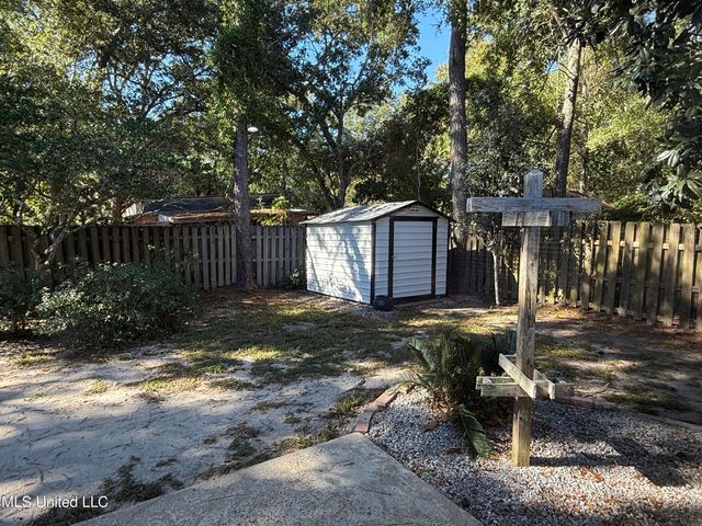 1711 Seacliffe Drive, Gautier, MS 39553