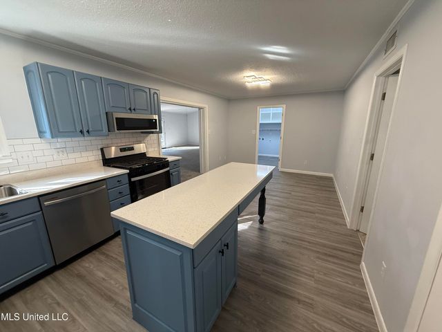 1711 Seacliffe Drive, Gautier, MS 39553