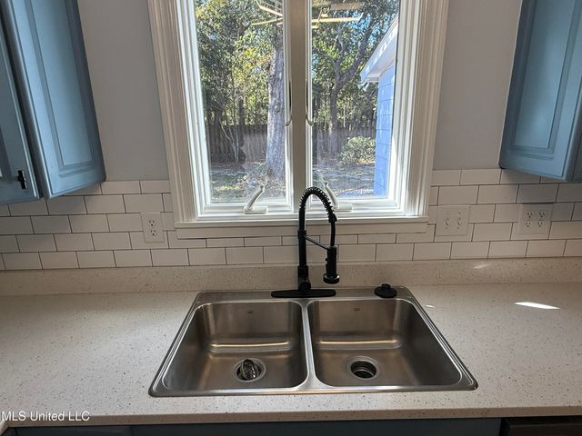 1711 Seacliffe Drive, Gautier, MS 39553