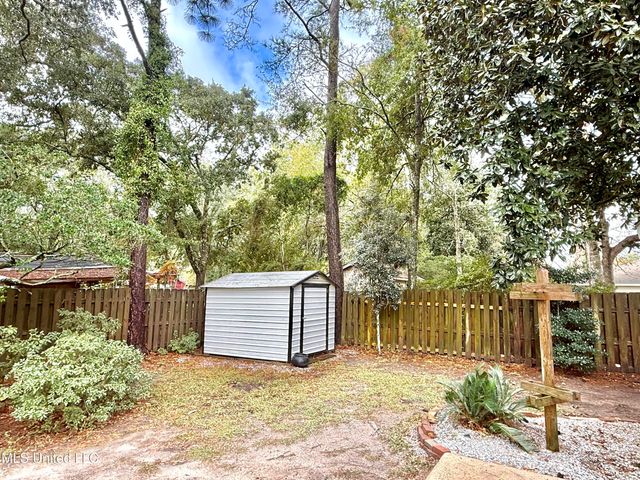 1711 Seacliffe Drive, Gautier, MS 39553