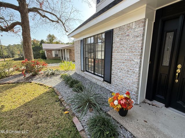 1711 Seacliffe Drive, Gautier, MS 39553