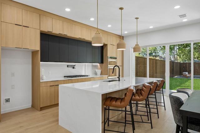 5617 Santa Fe Avenue, Dallas, TX 75214