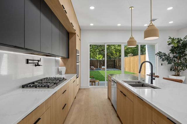 5617 Santa Fe Avenue, Dallas, TX 75214
