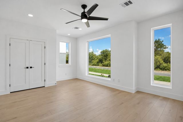 5617 Santa Fe Avenue, Dallas, TX 75214