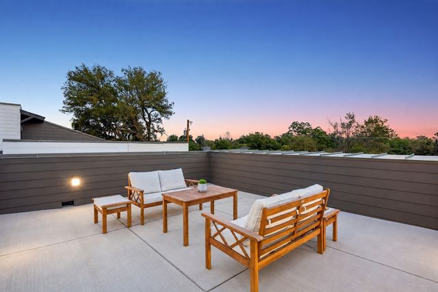 5617 Santa Fe Avenue, Dallas, TX 75214