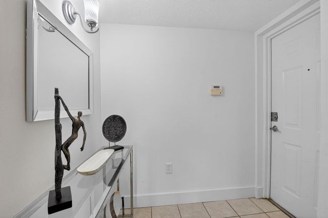224 Villa Circle 224, Boynton Beach, FL 33435